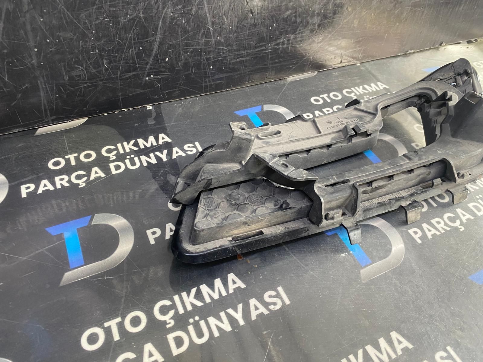 MERCEDES E SER�S� W212 �N TAMPON IZGARASI SOL